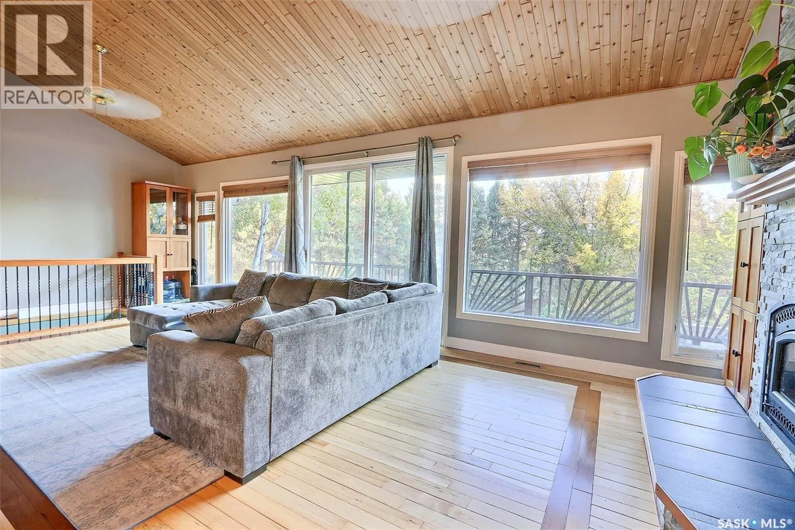 358 Pine DRIVE
