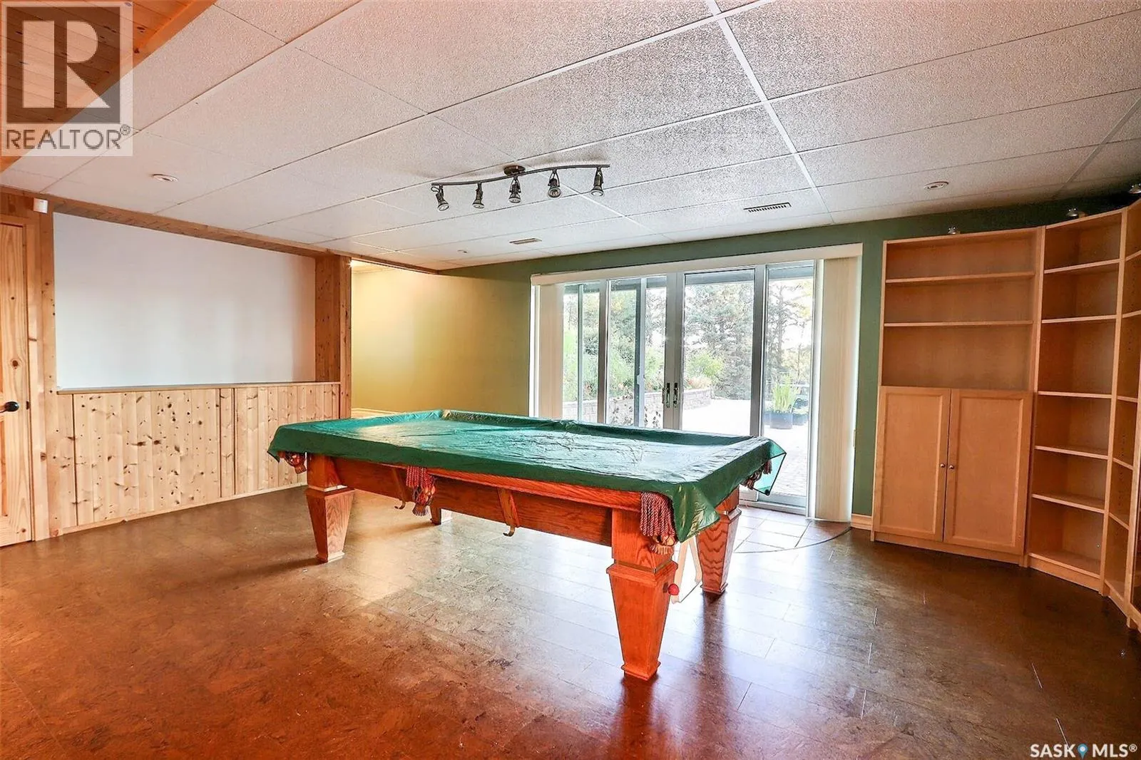 358 Pine DRIVE