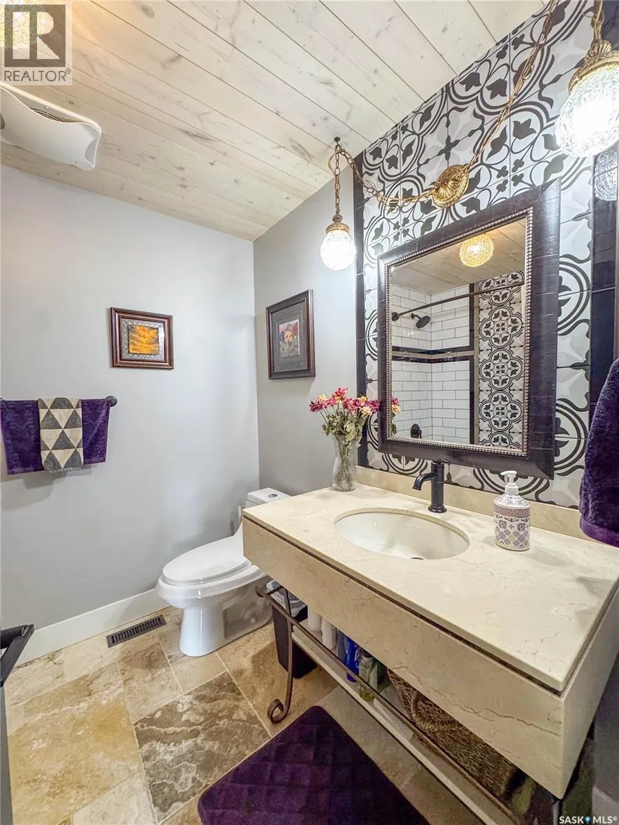 6111 Madden PLACE