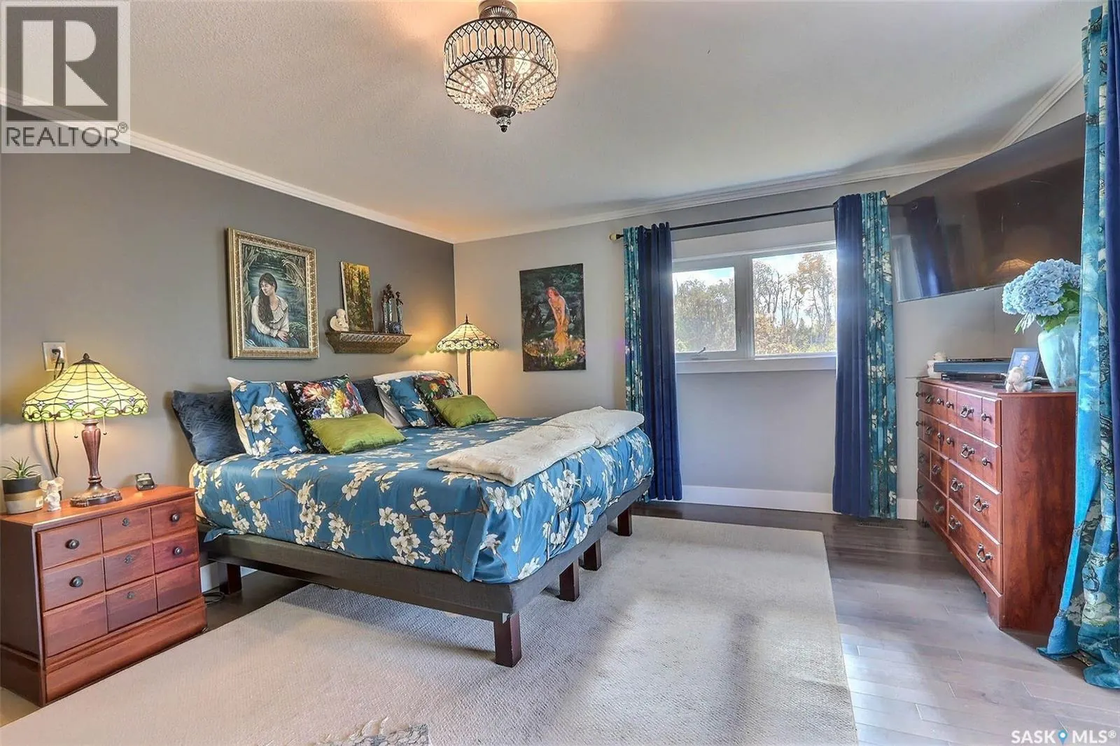 6111 Madden PLACE