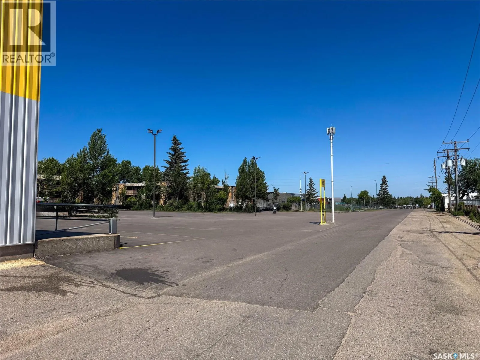 St W 267 32nd STREET W