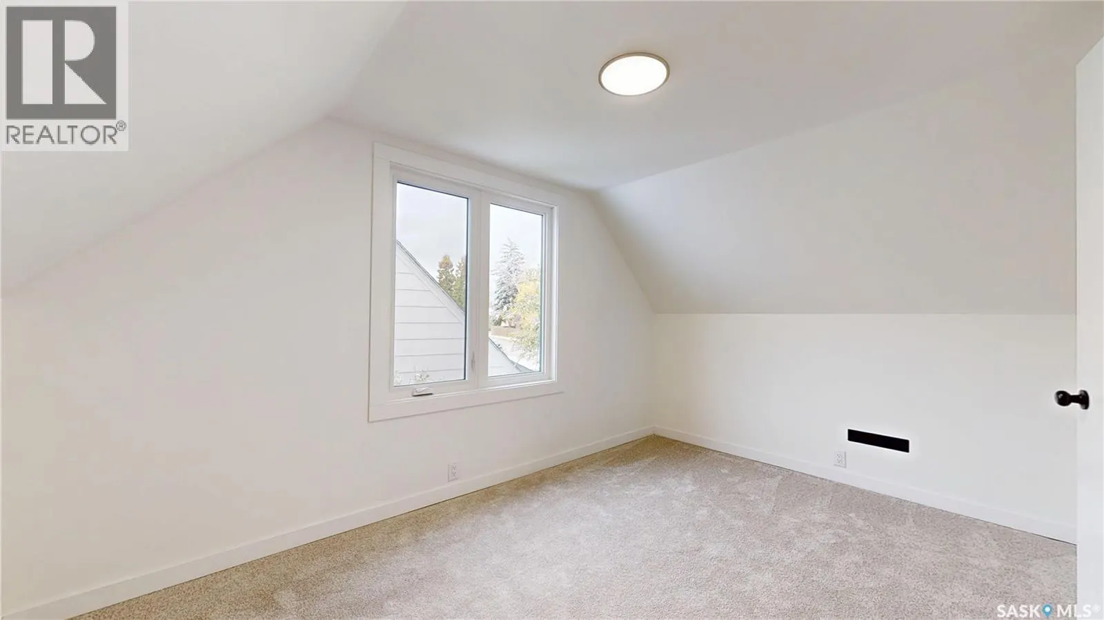 30 Cecil CRESCENT