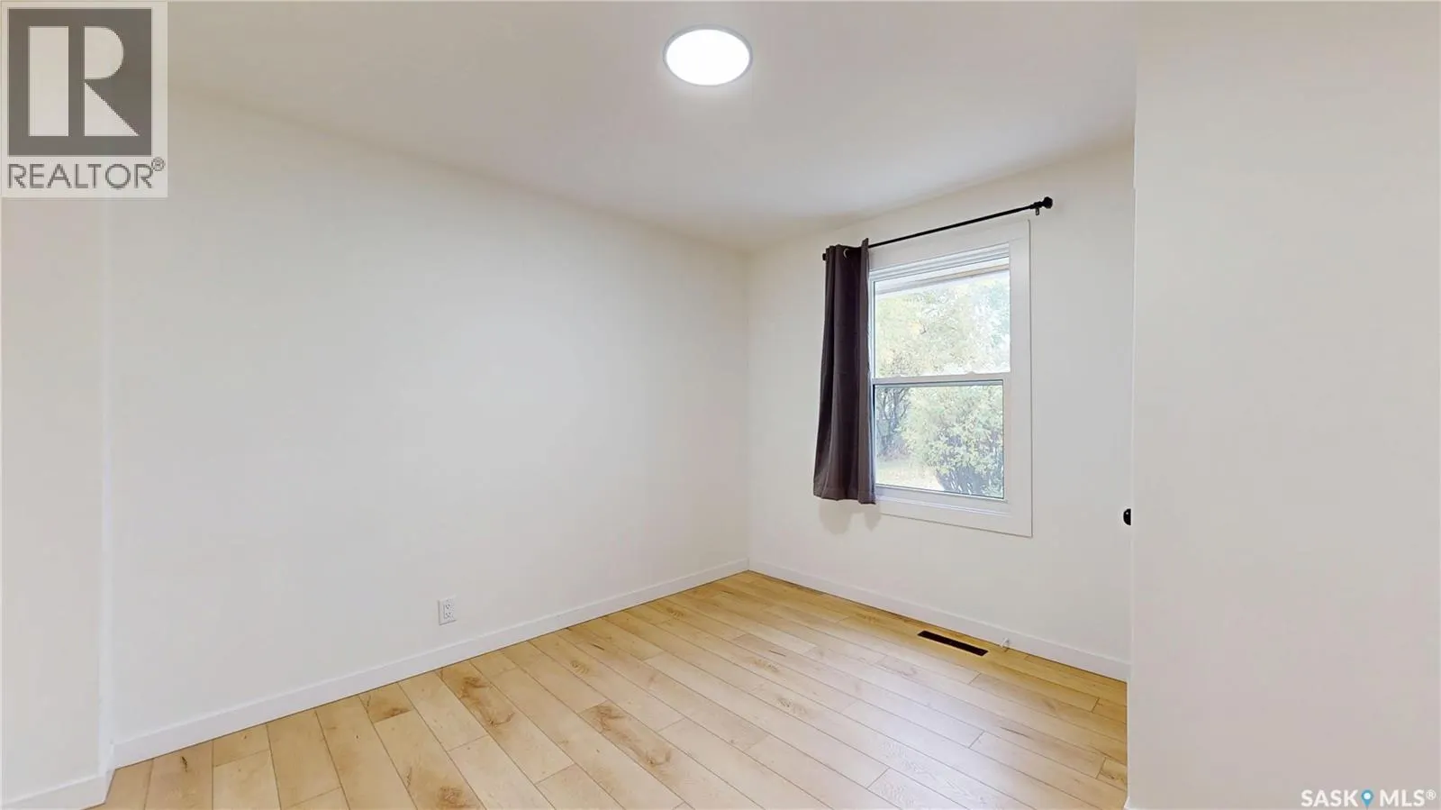 30 Cecil CRESCENT