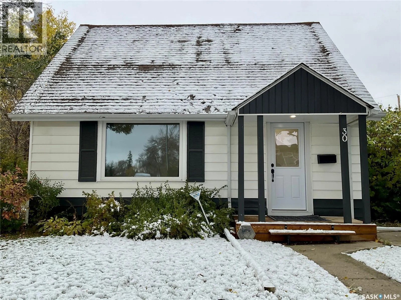 30 Cecil CRESCENT