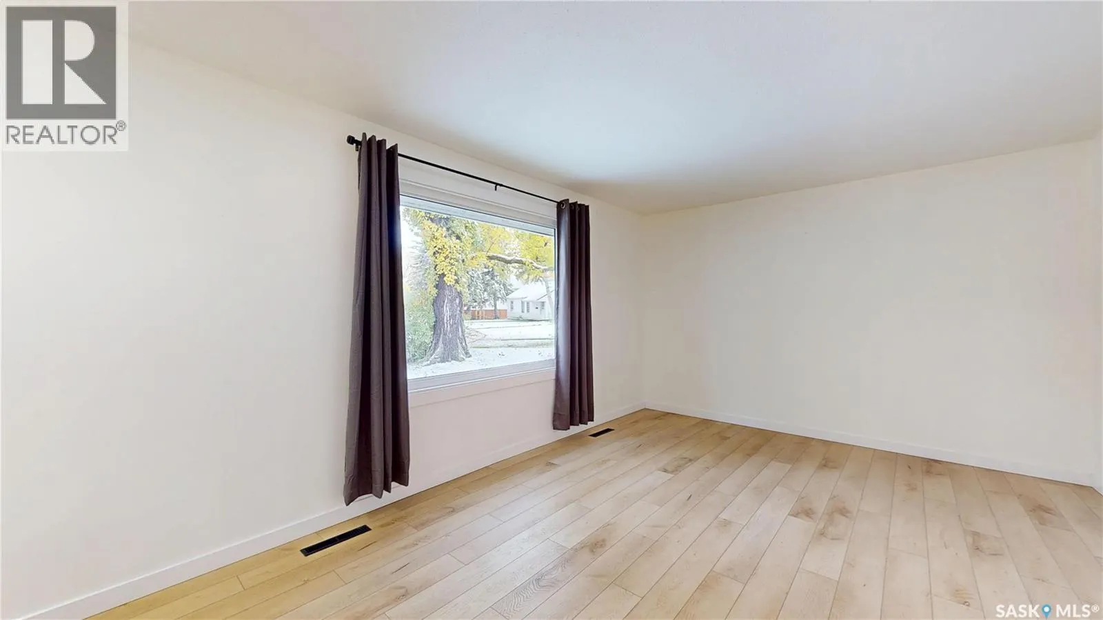 30 Cecil CRESCENT