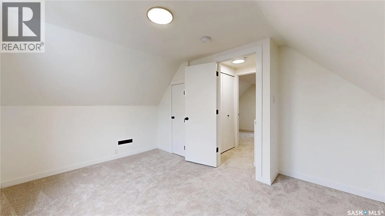 30 Cecil CRESCENT