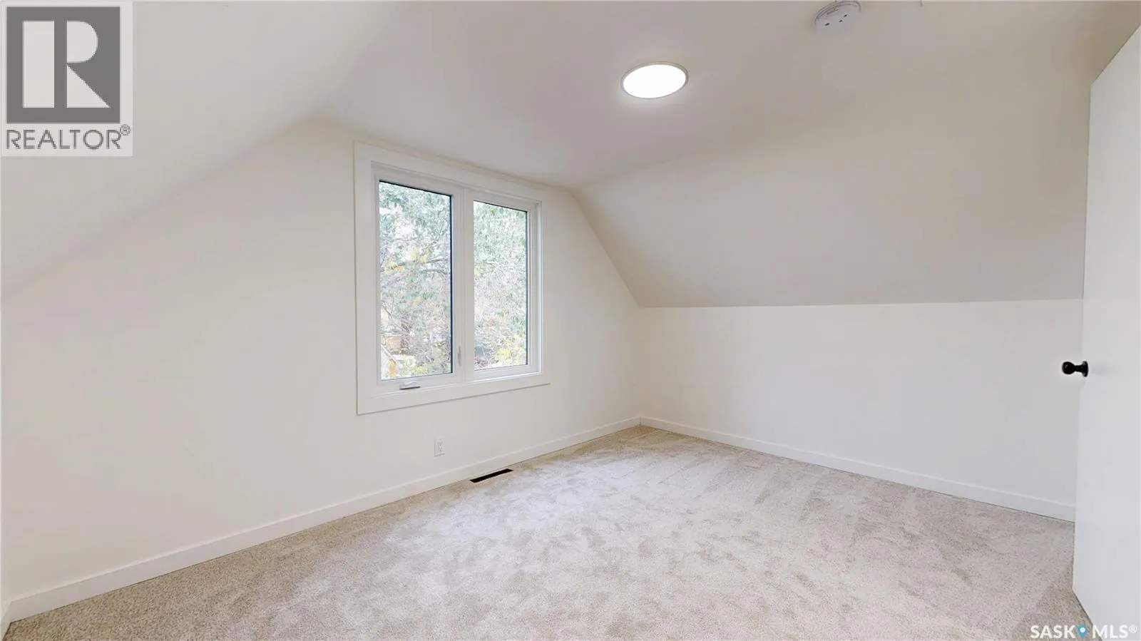 30 Cecil CRESCENT