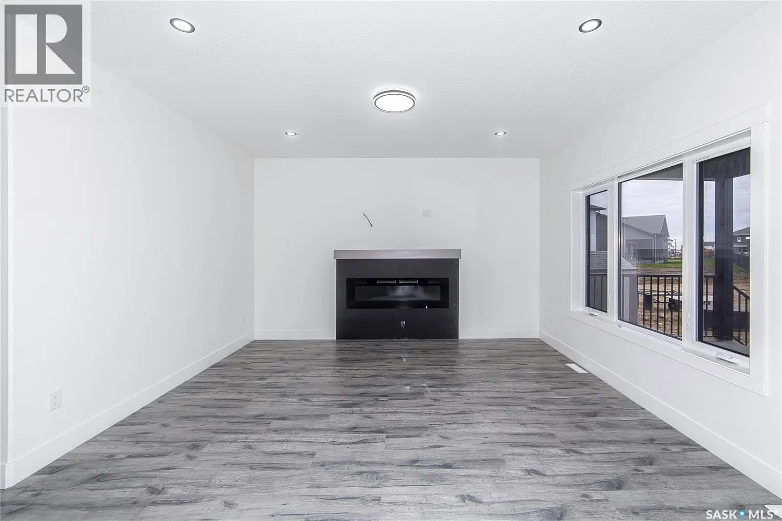 447 Woolf BEND