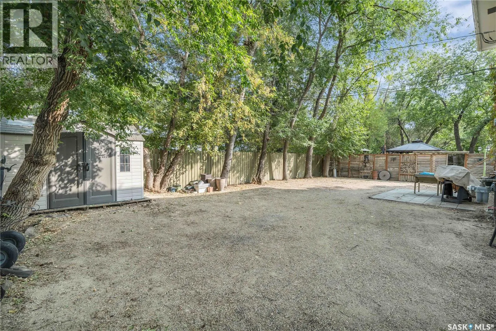 275 Logan CRESCENT