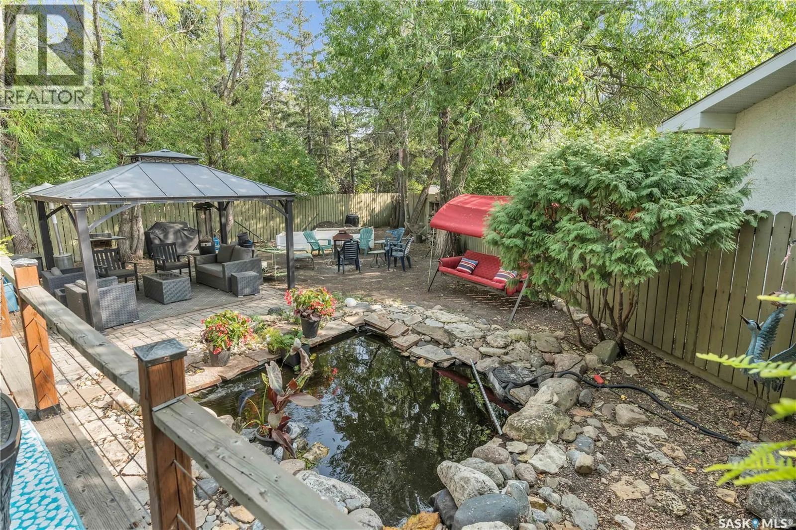 275 Logan CRESCENT
