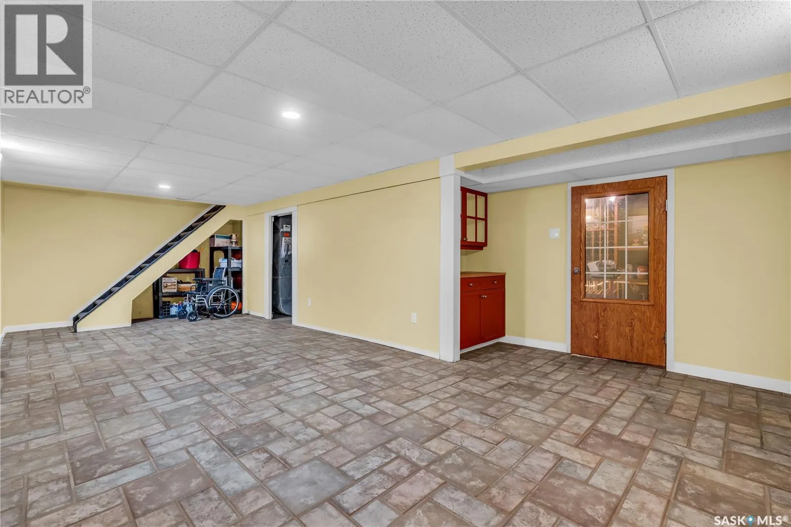 275 Logan CRESCENT