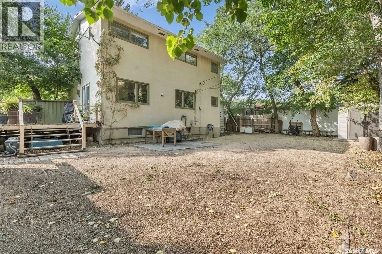 275 Logan CRESCENT