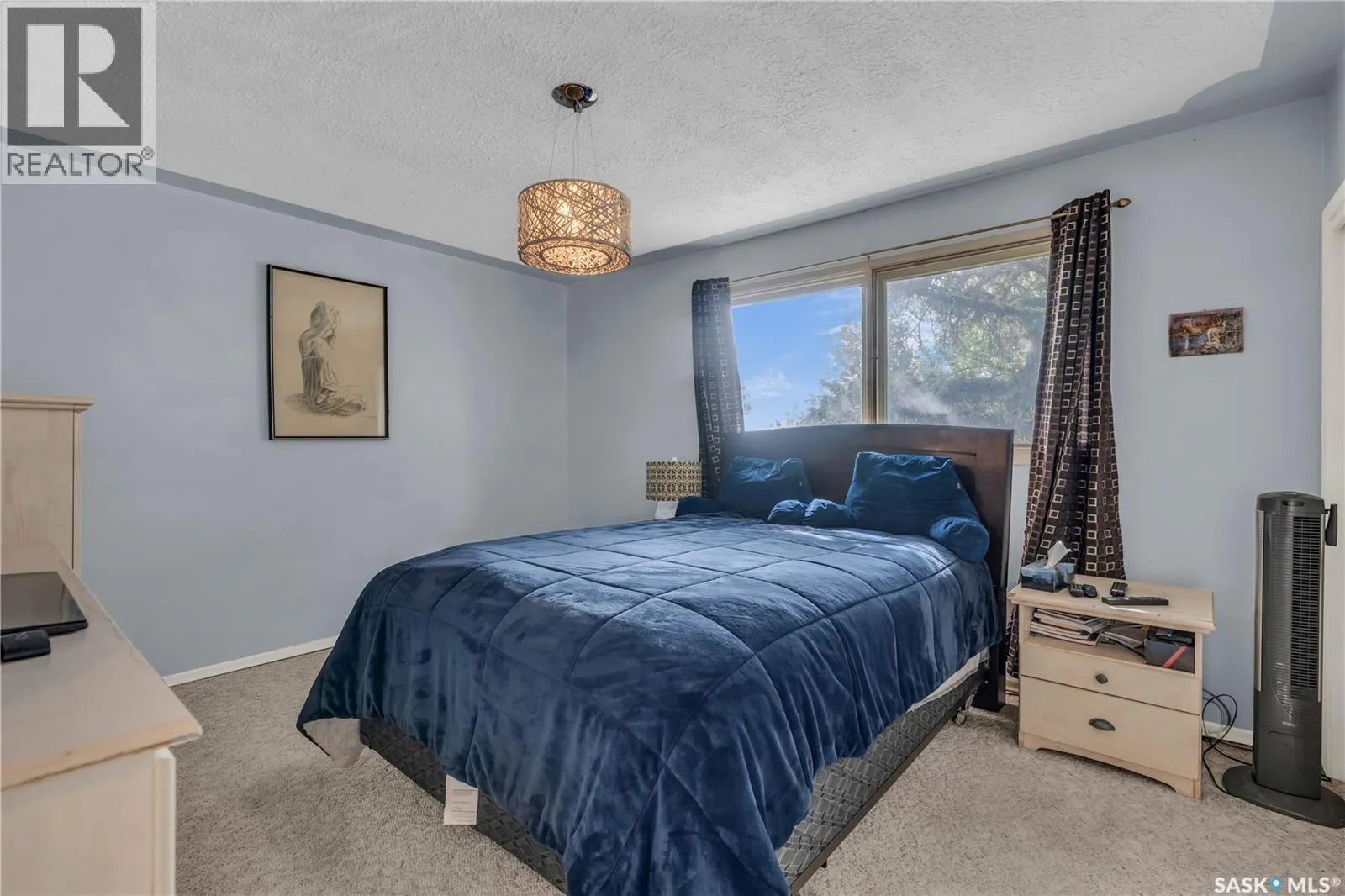 275 Logan CRESCENT
