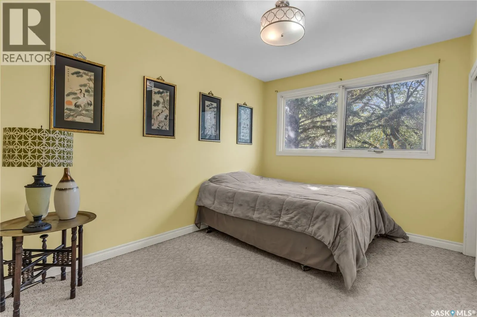 275 Logan CRESCENT
