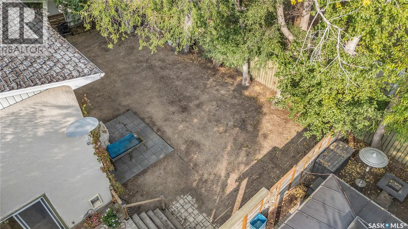 275 Logan CRESCENT