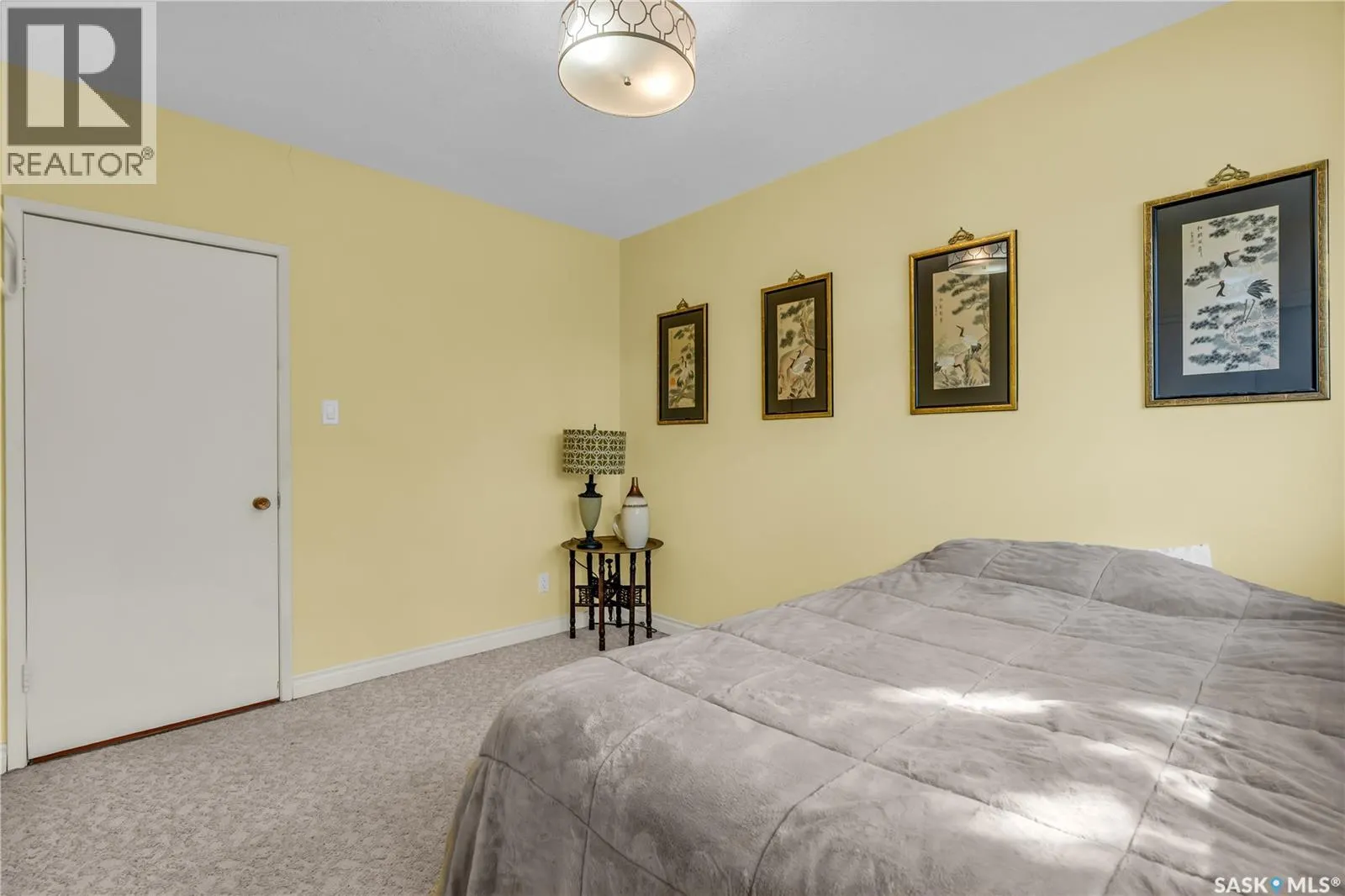 275 Logan CRESCENT