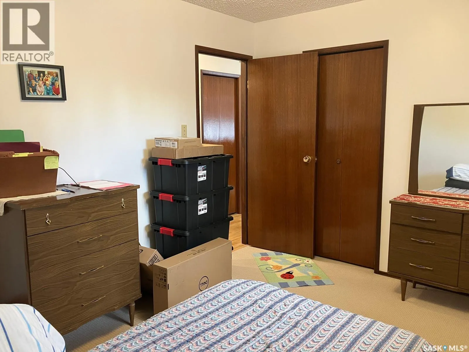 419 8th AVENUE W