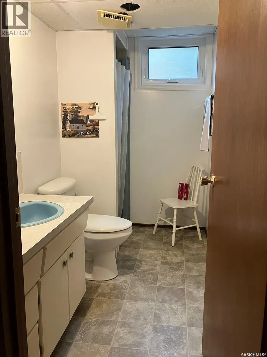419 8th AVENUE W