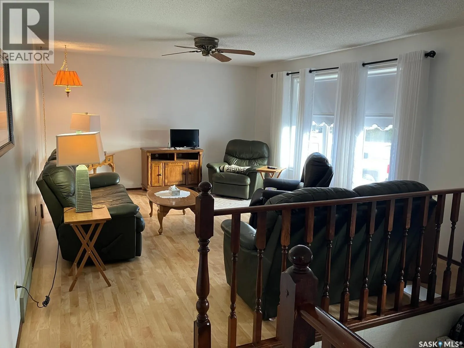 419 8th AVENUE W