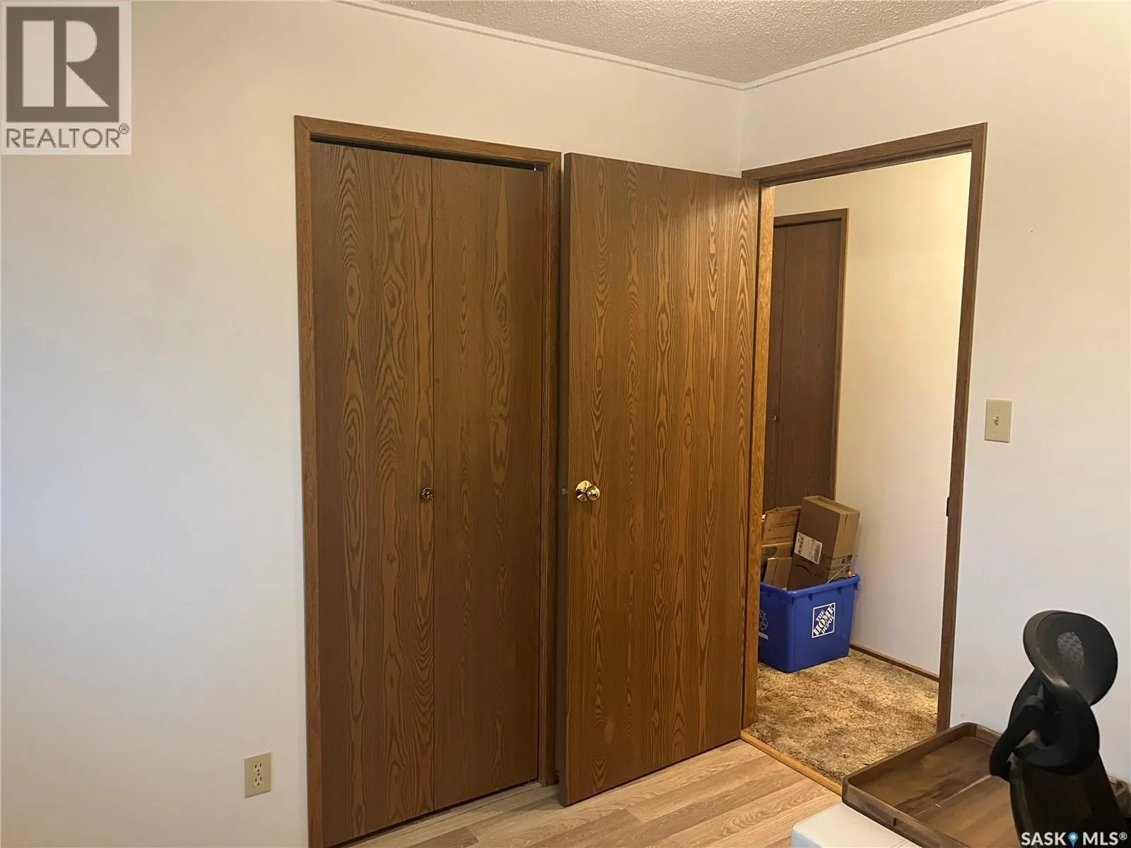 408 5th STREET W