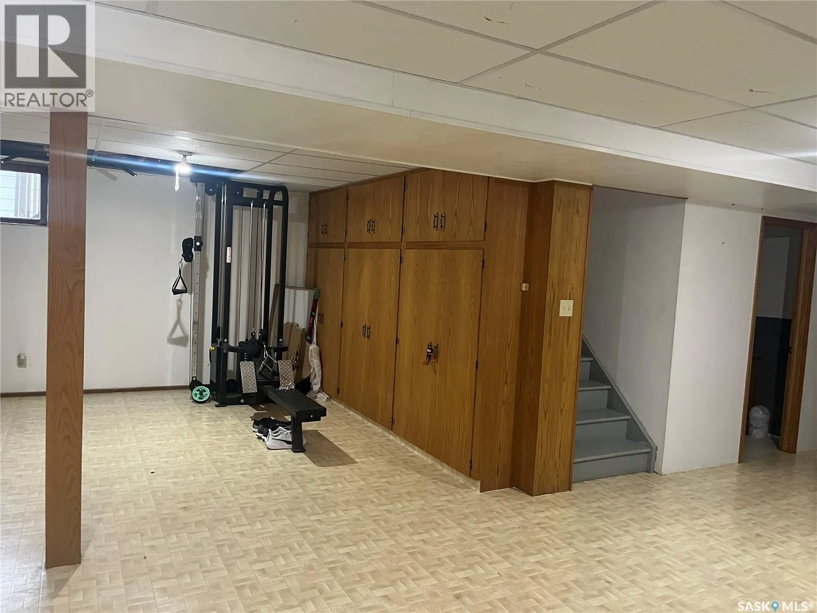 408 5th STREET W