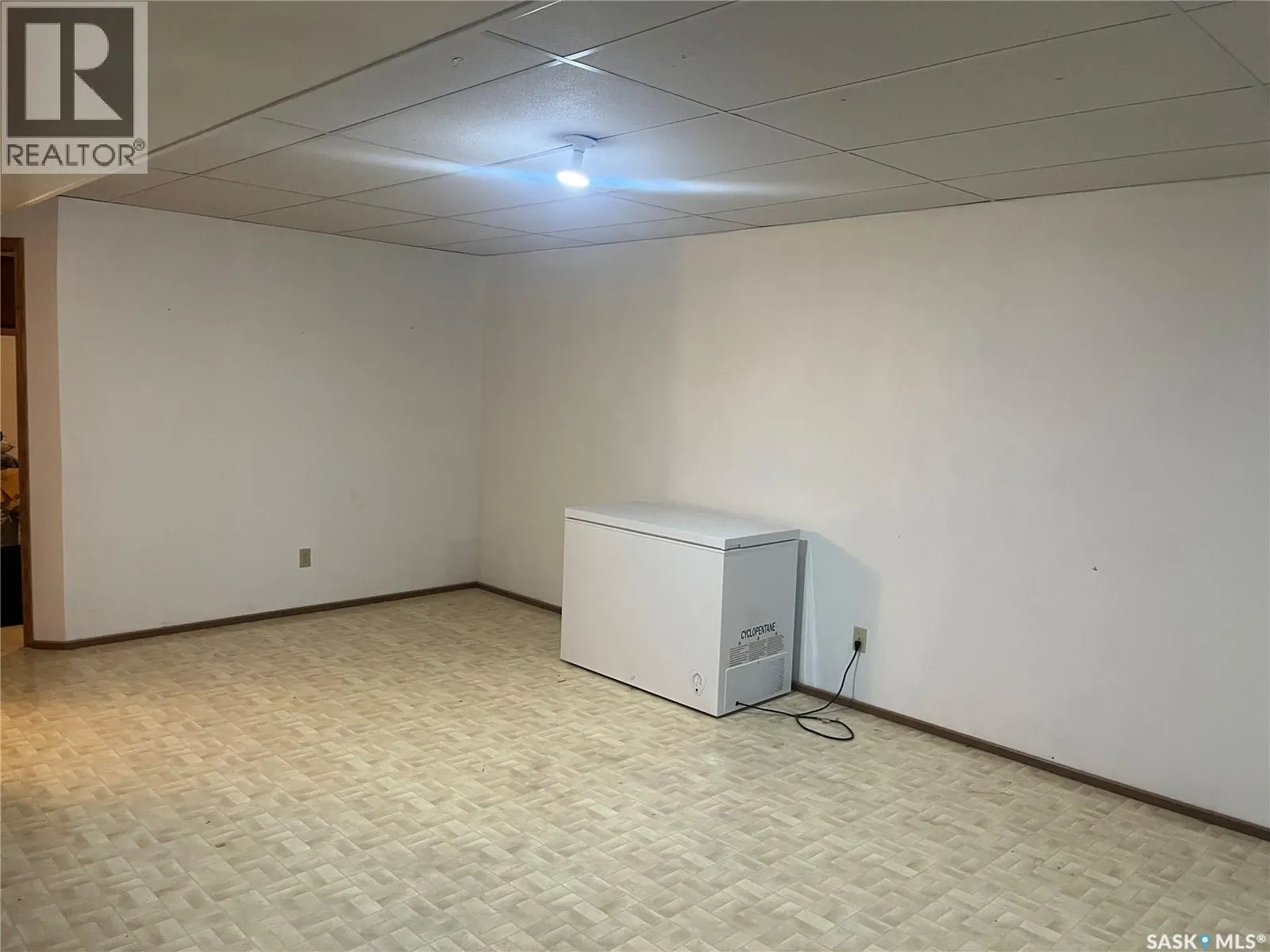 408 5th STREET W