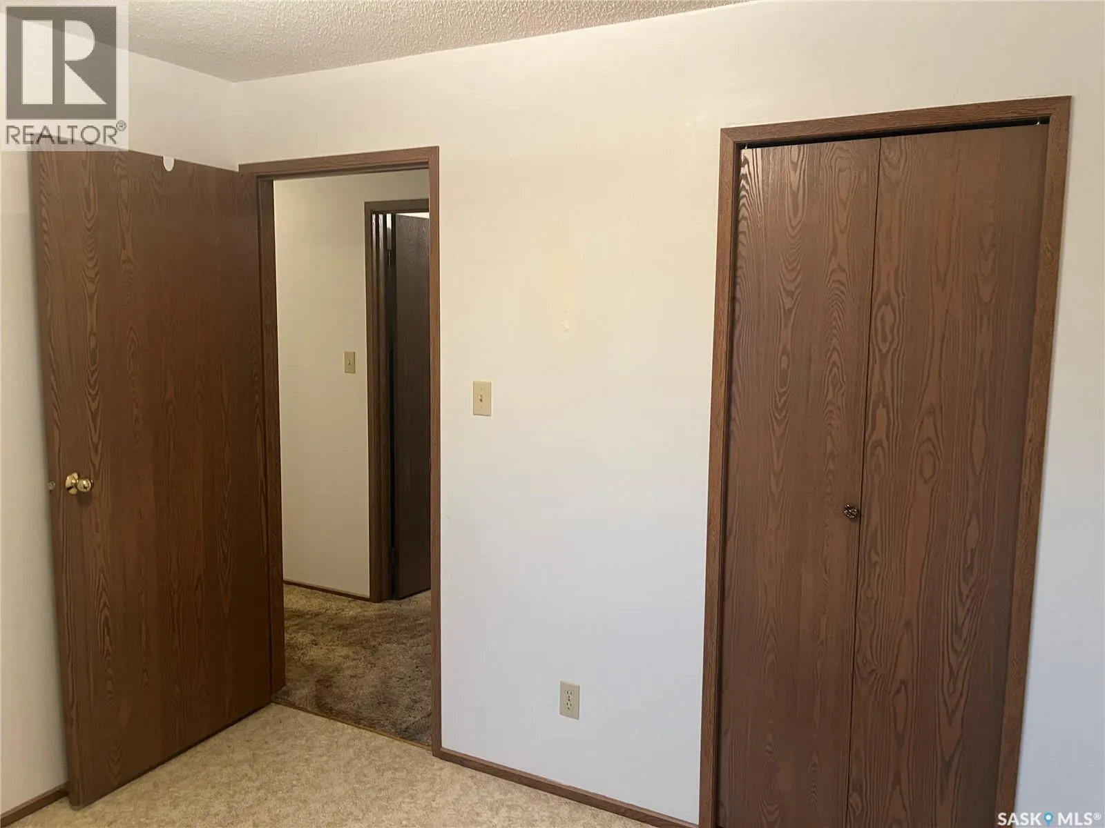 408 5th STREET W