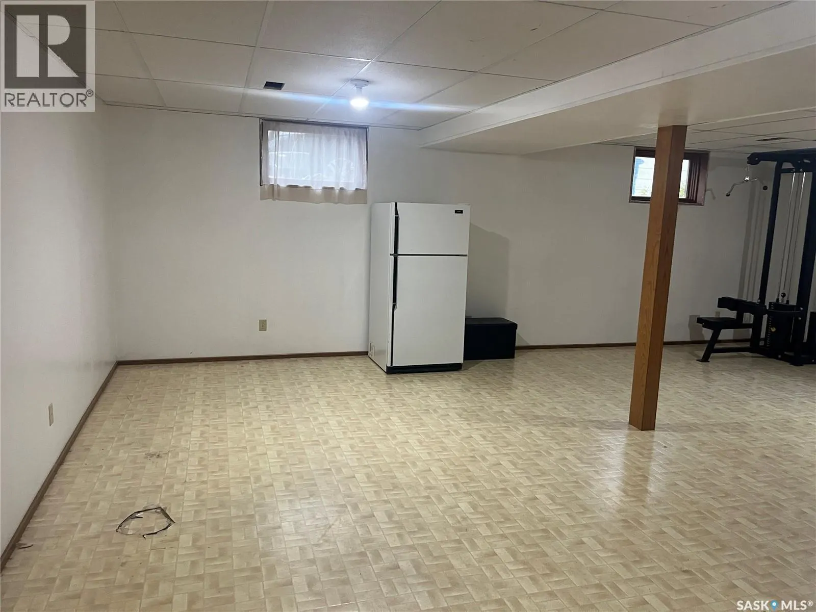 408 5th STREET W