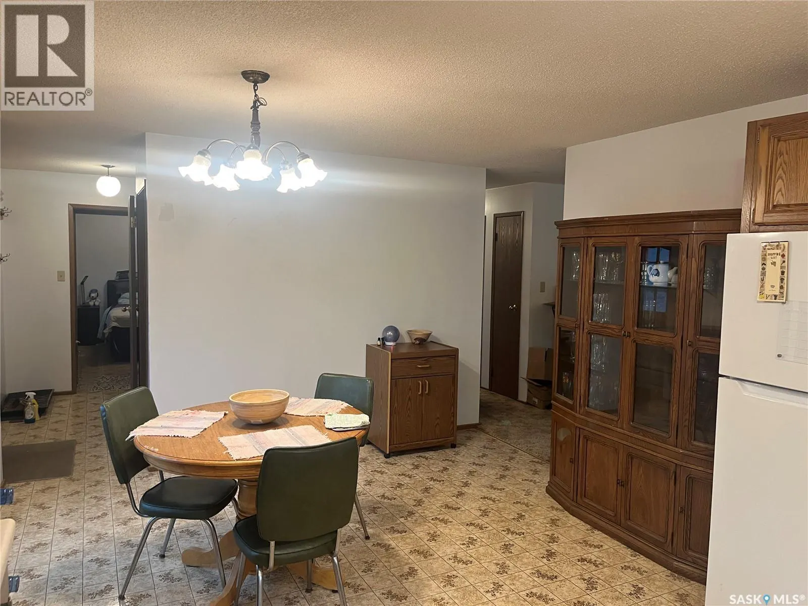 408 5th STREET W