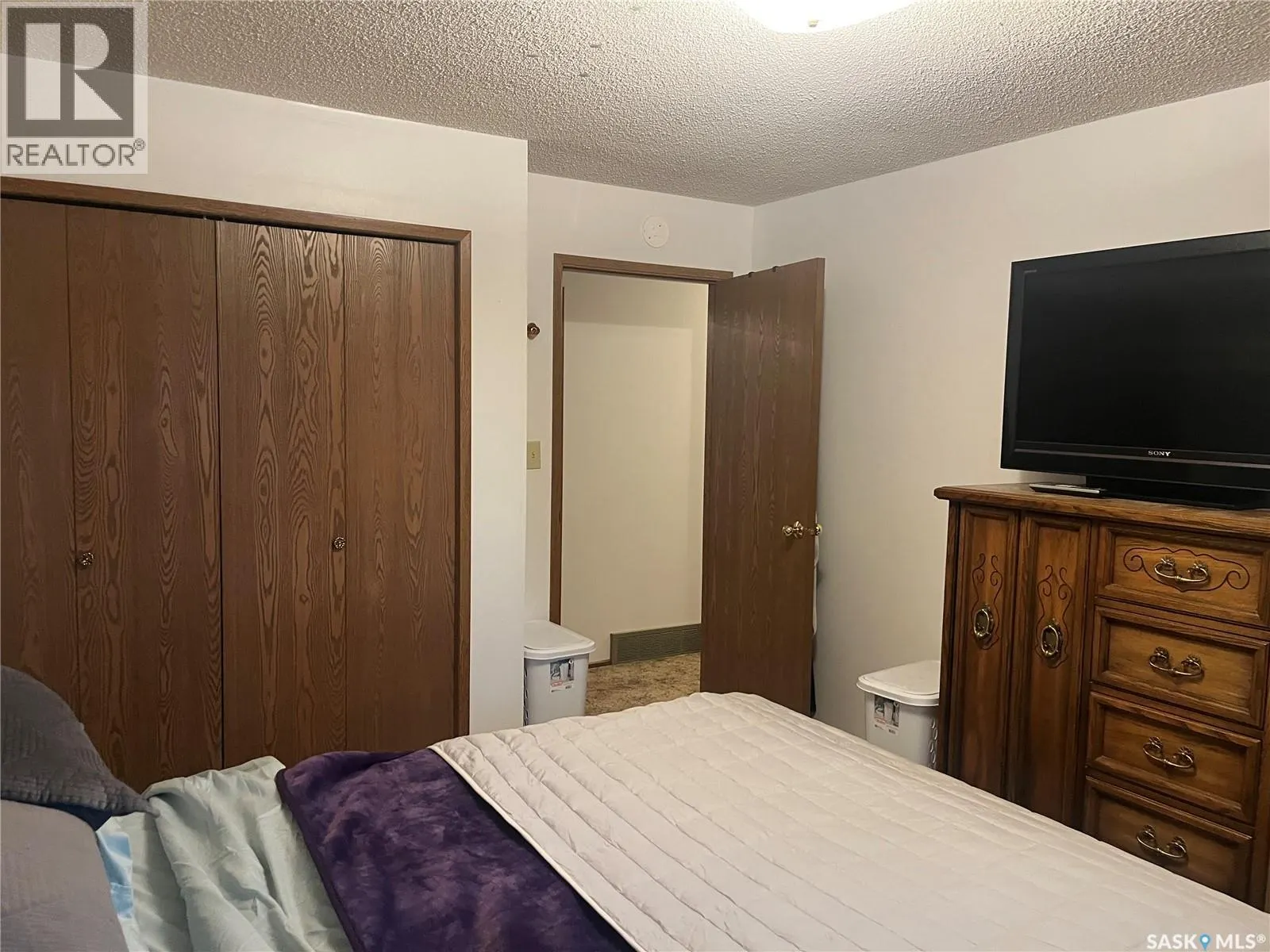 408 5th STREET W