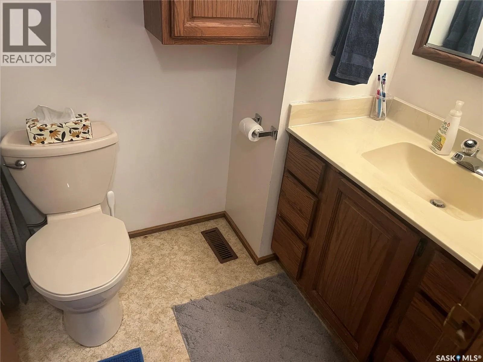 408 5th STREET W