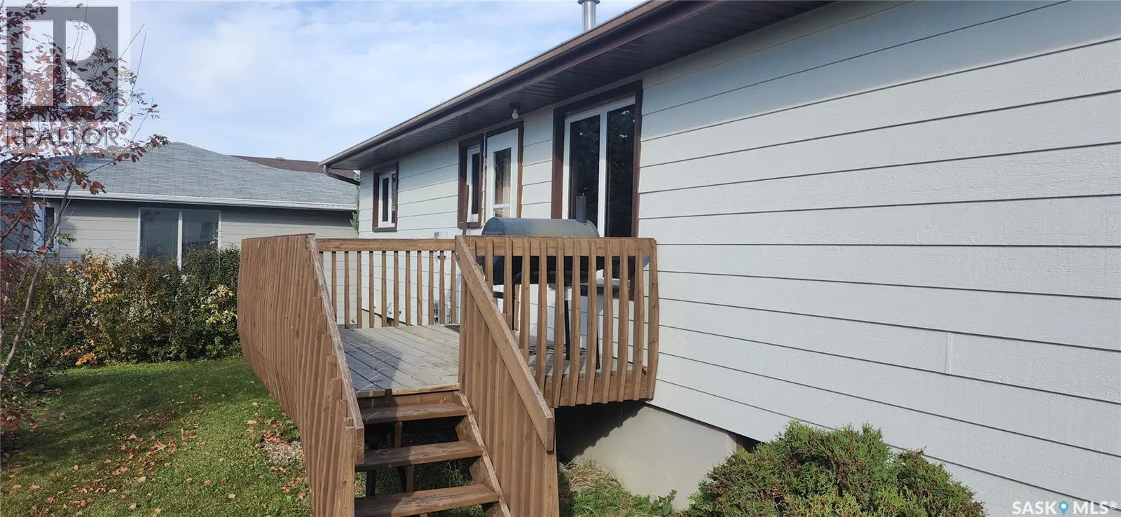 408 5th STREET W