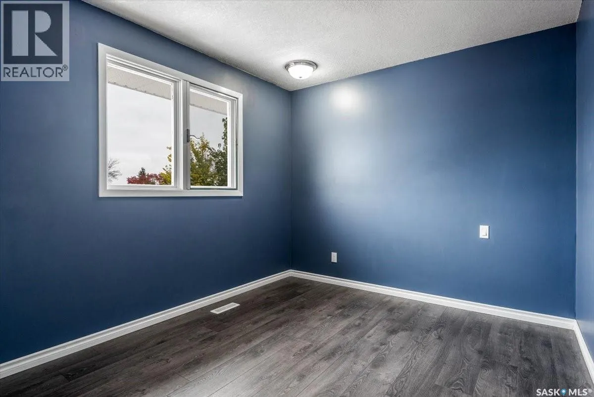 27 Melville AVENUE