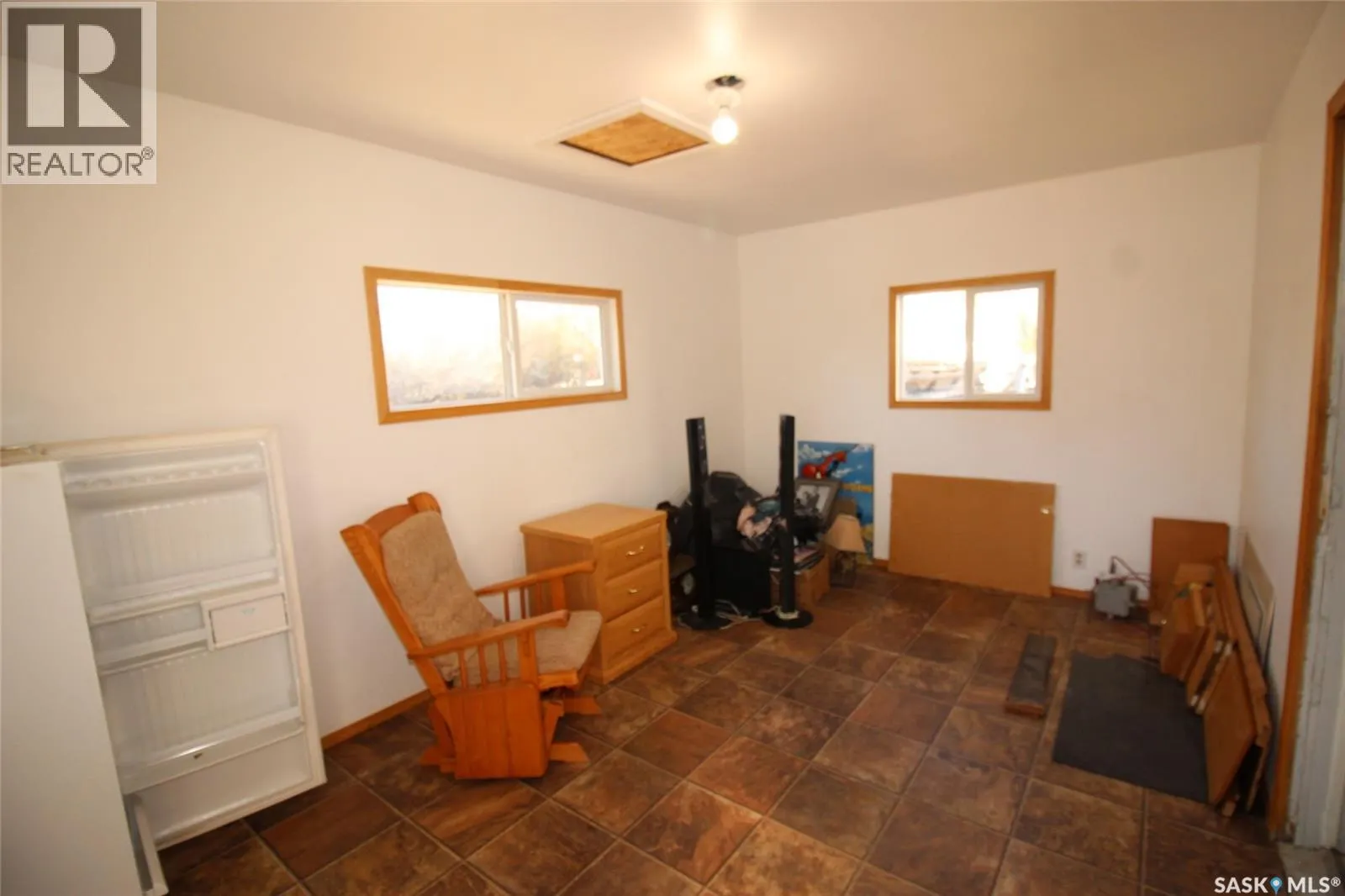 8241 3184 Range ROAD