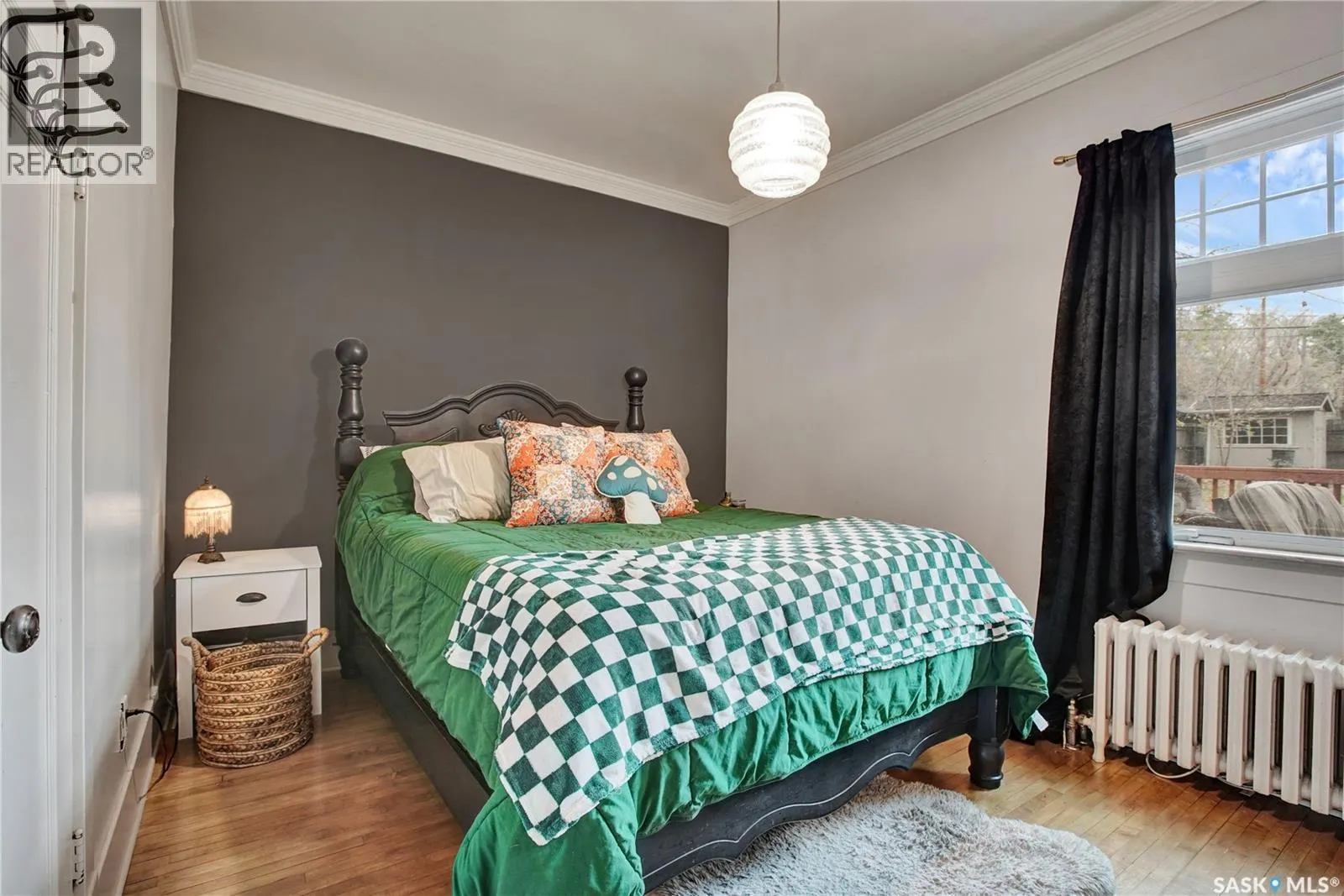 110 29th STREET W