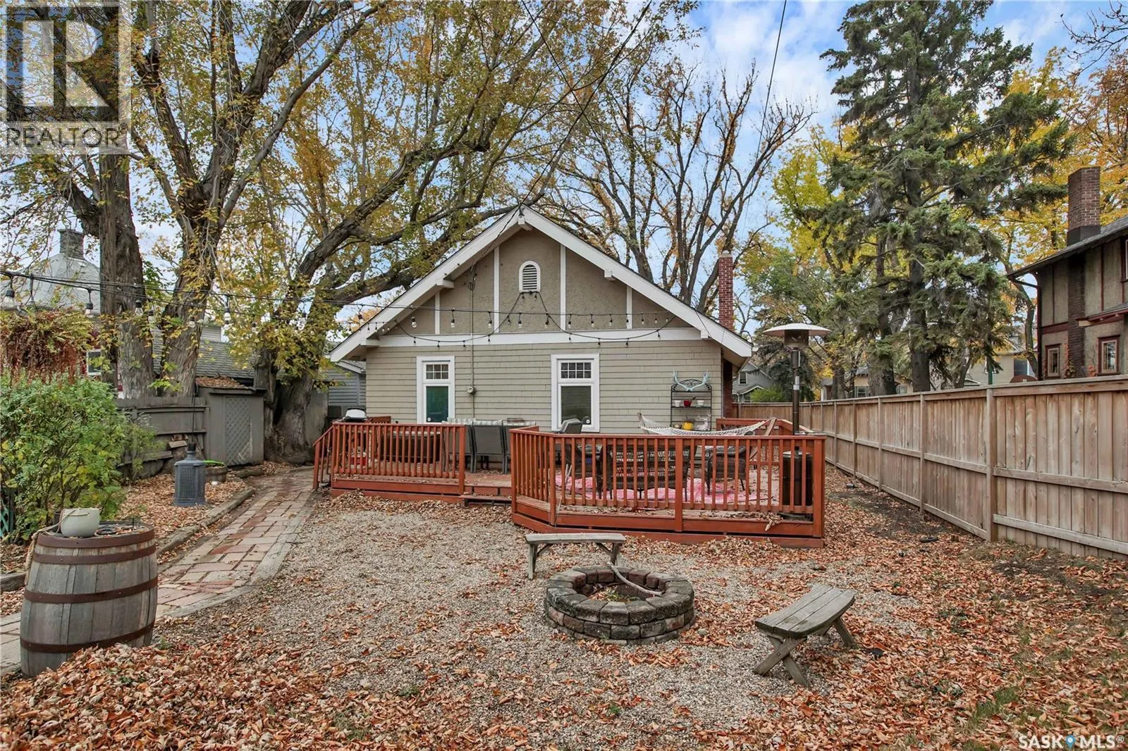 110 29th STREET W