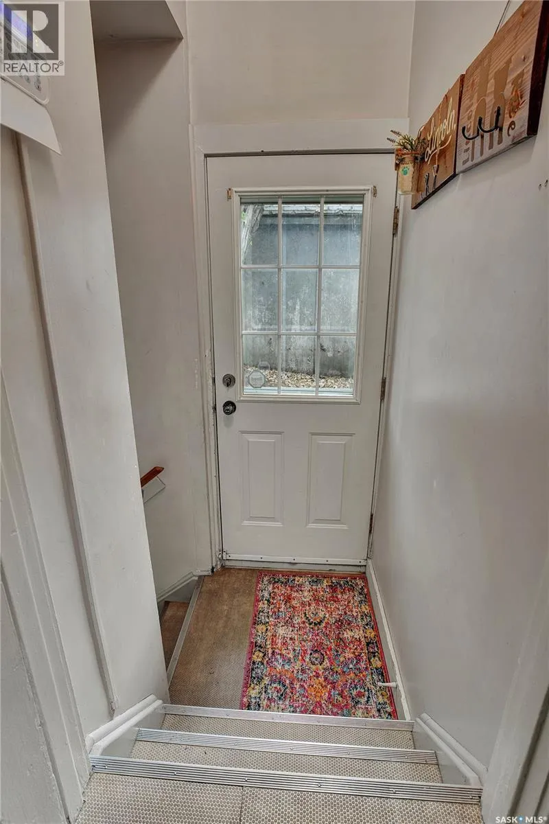 110 29th STREET W