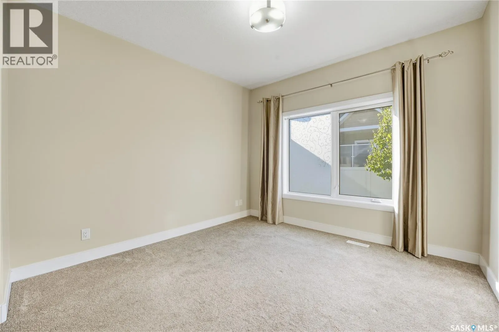 2 3214 11th STREET W