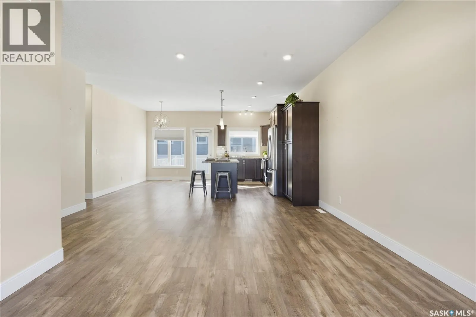 2 3214 11th STREET W