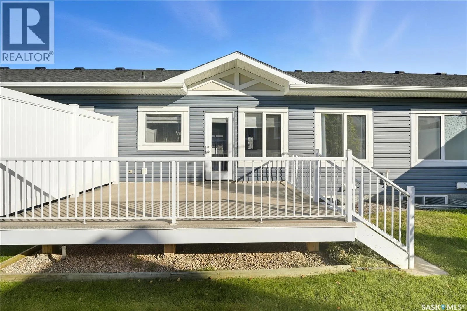 2 3214 11th STREET W