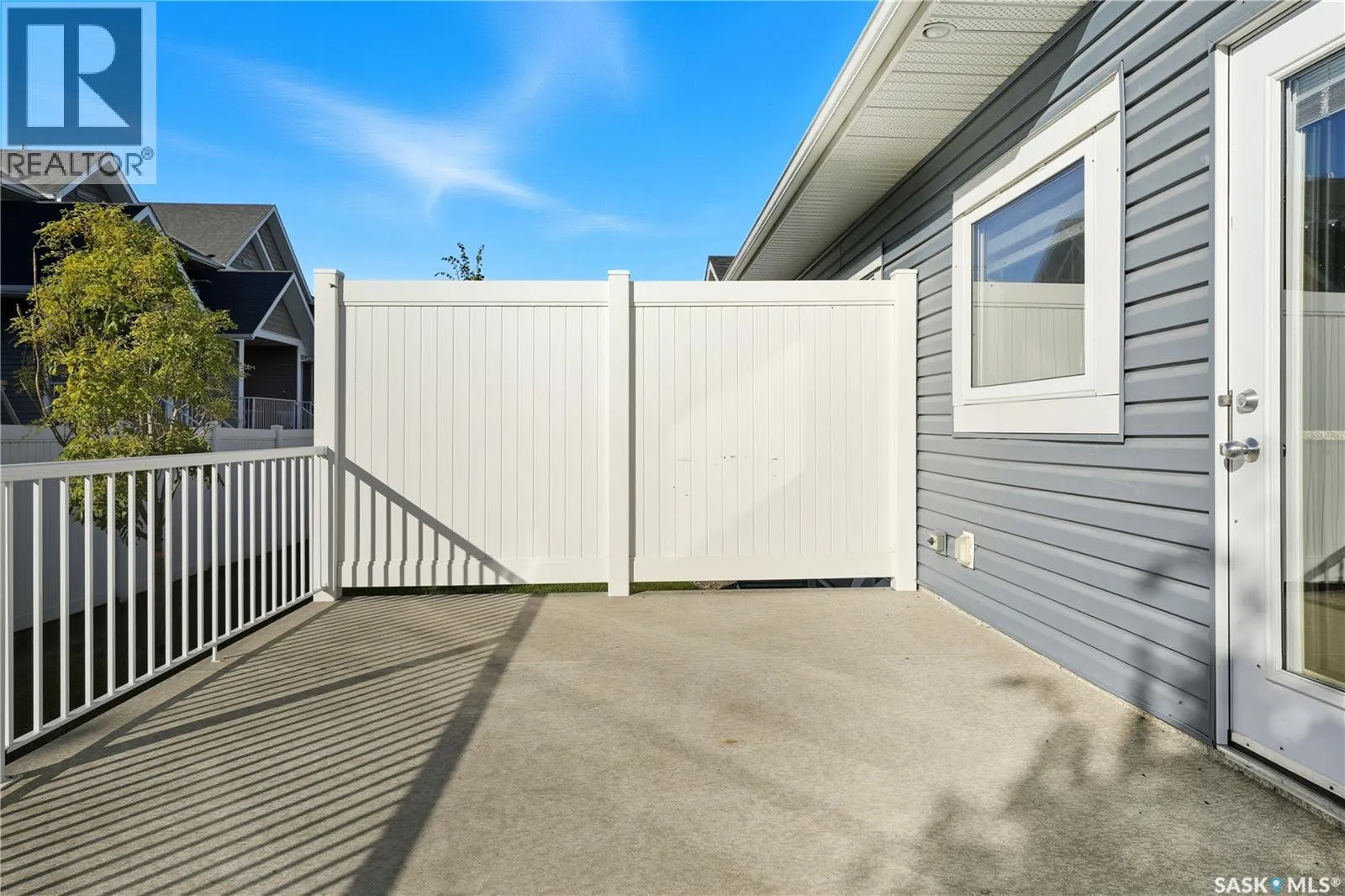 2 3214 11th STREET W