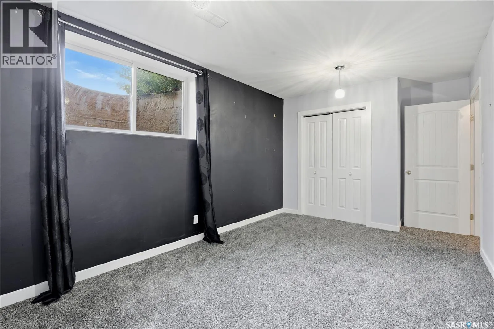 2 3214 11th STREET W