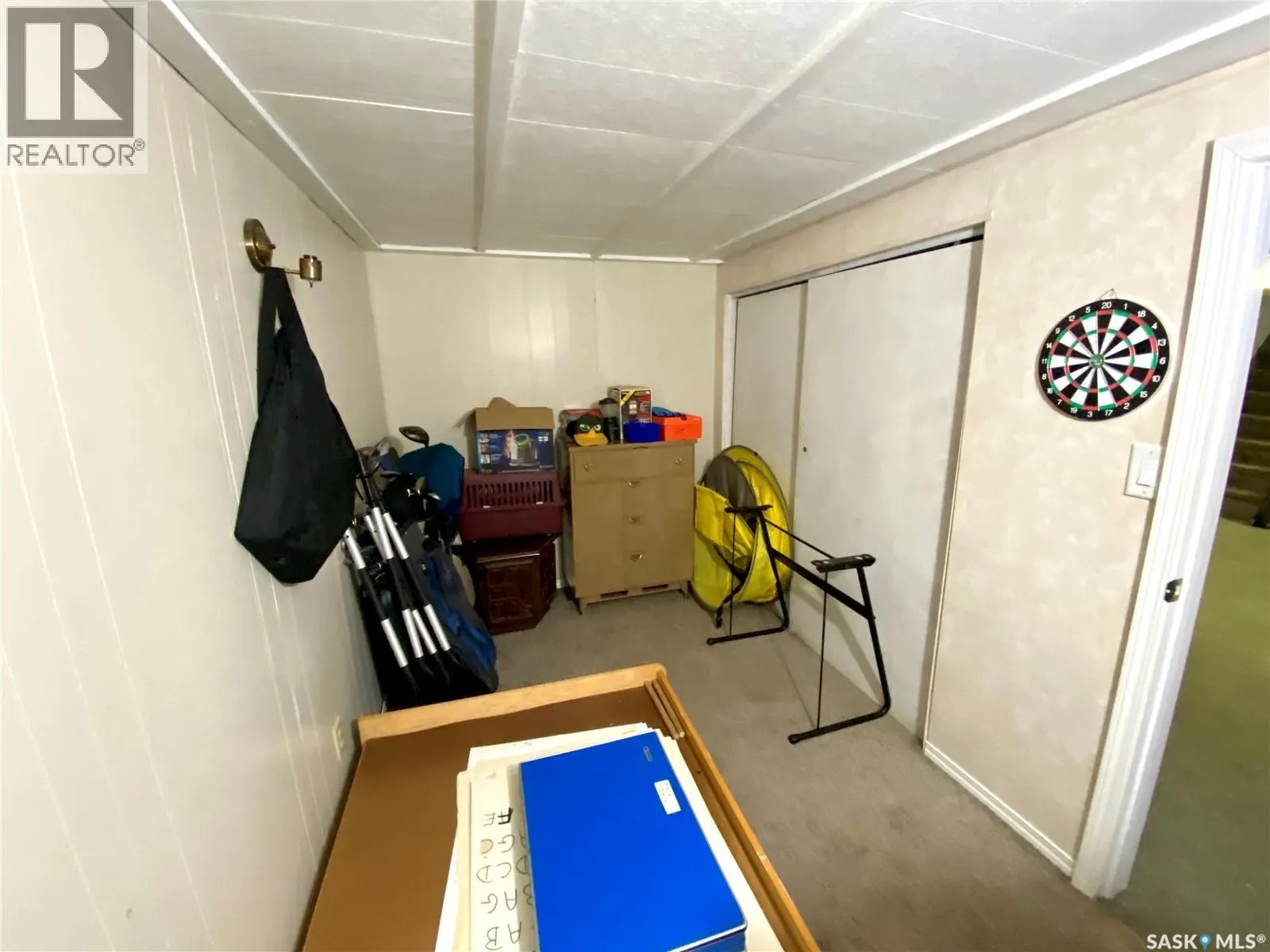 204 4th STREET E