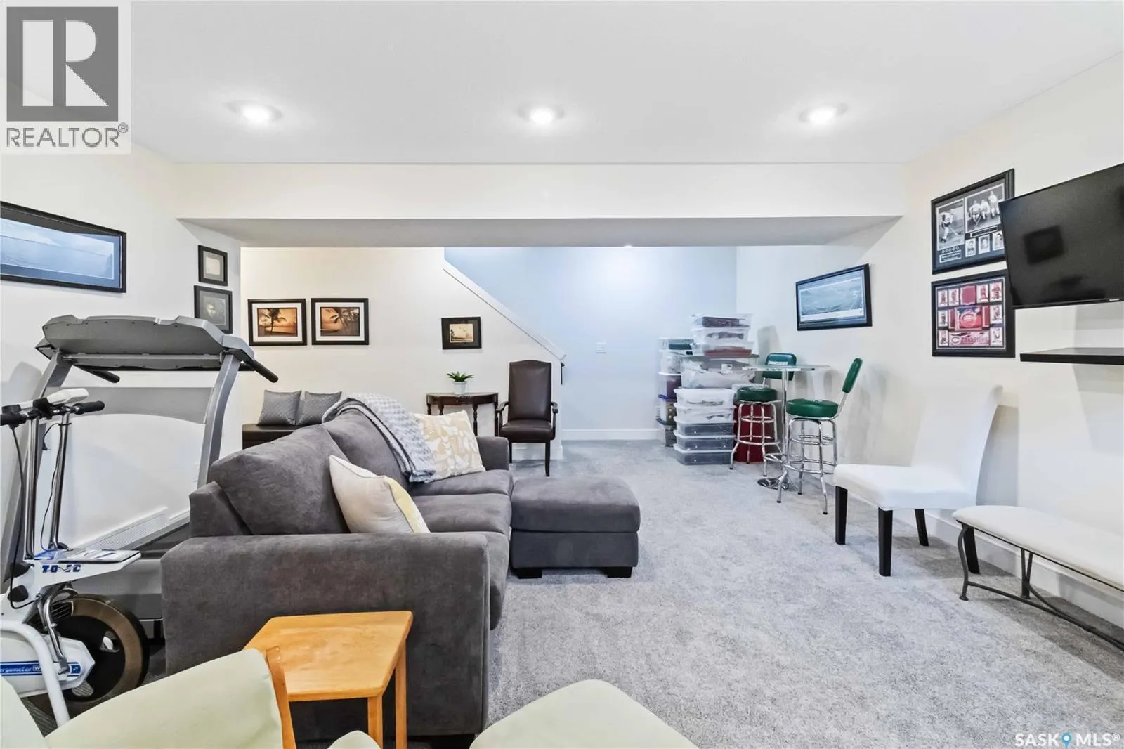 16 3210 11th STREET W