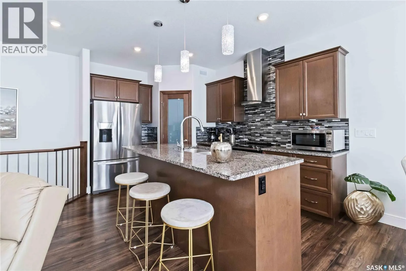 16 3210 11th STREET W