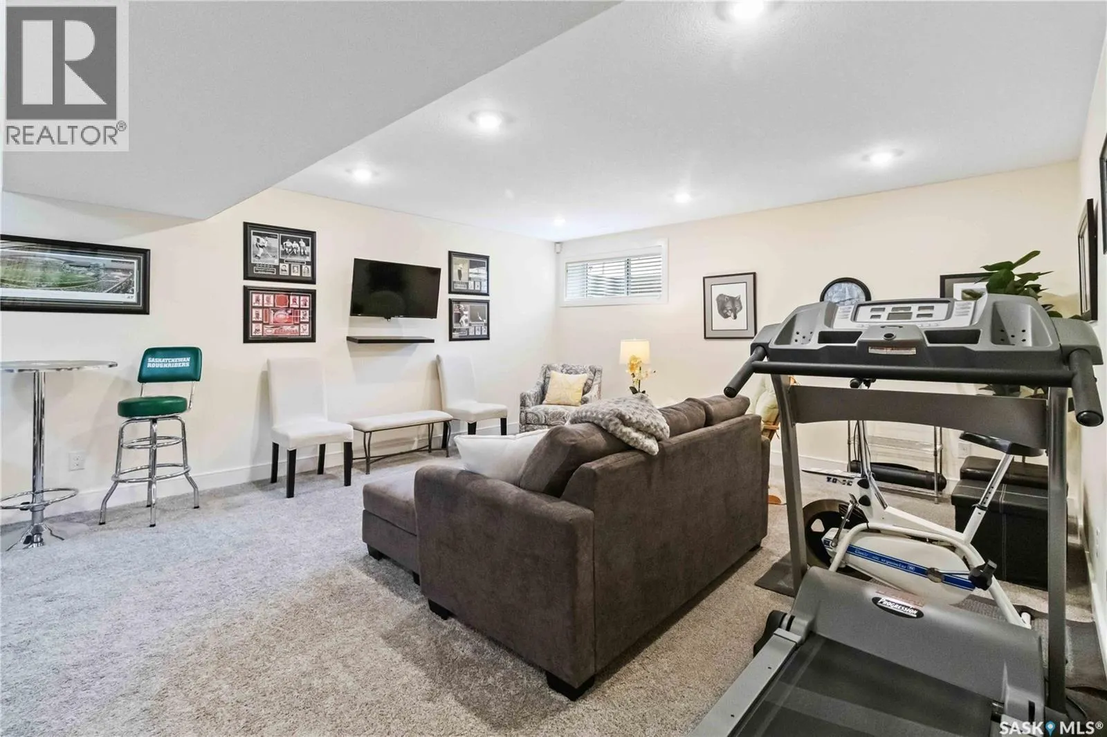 16 3210 11th STREET W
