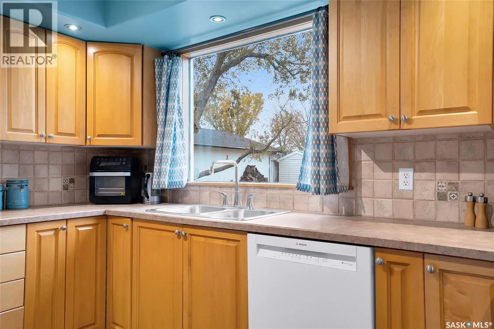 258 Assiniboine DRIVE