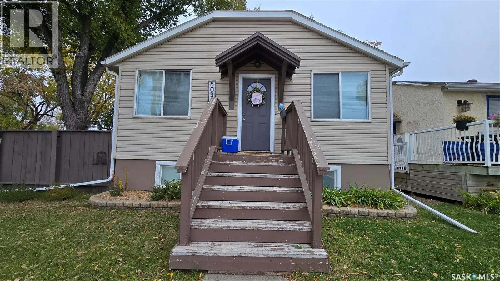 5038 Dewdney AVENUE