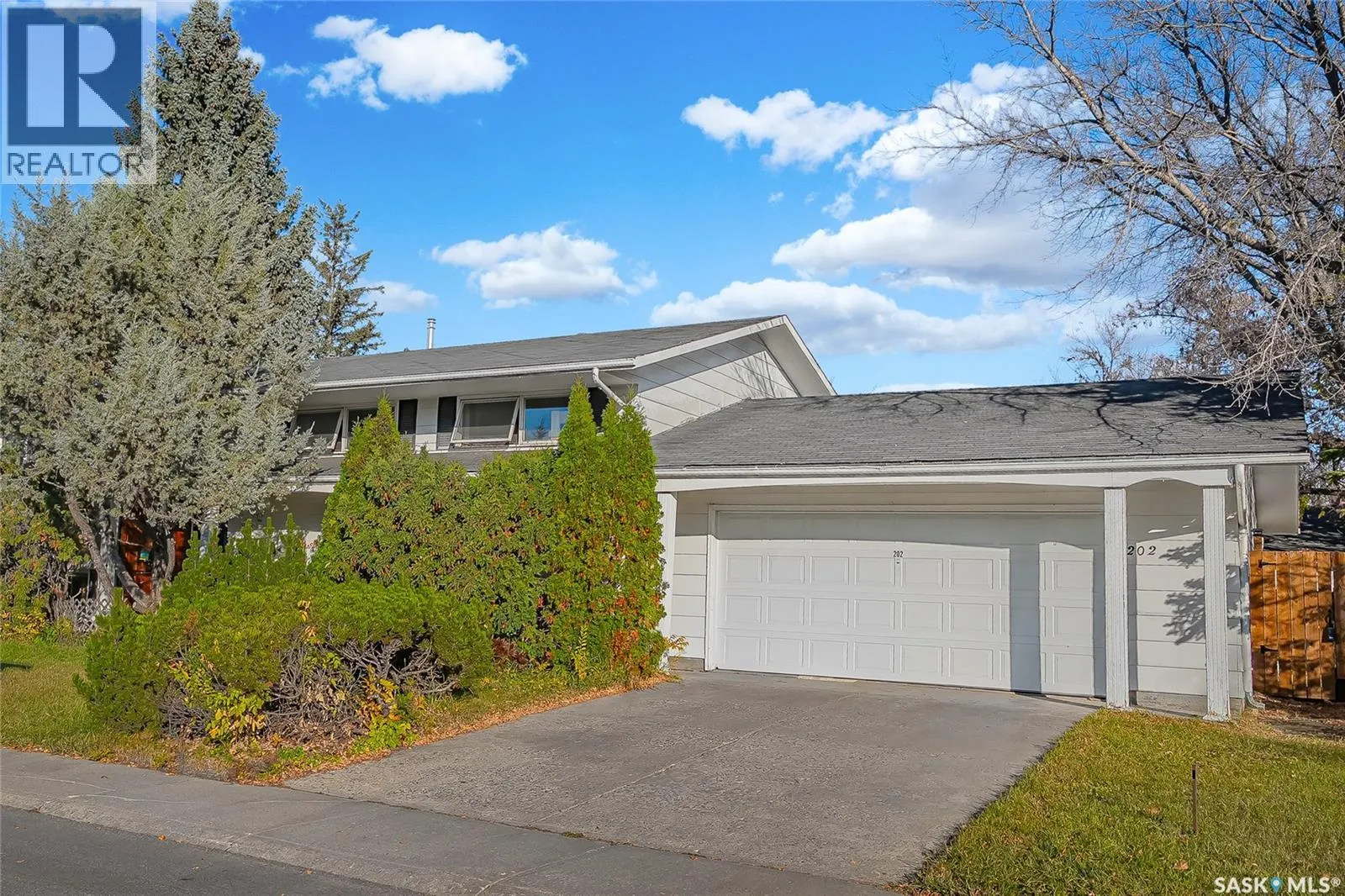 202 Begg CRESCENT