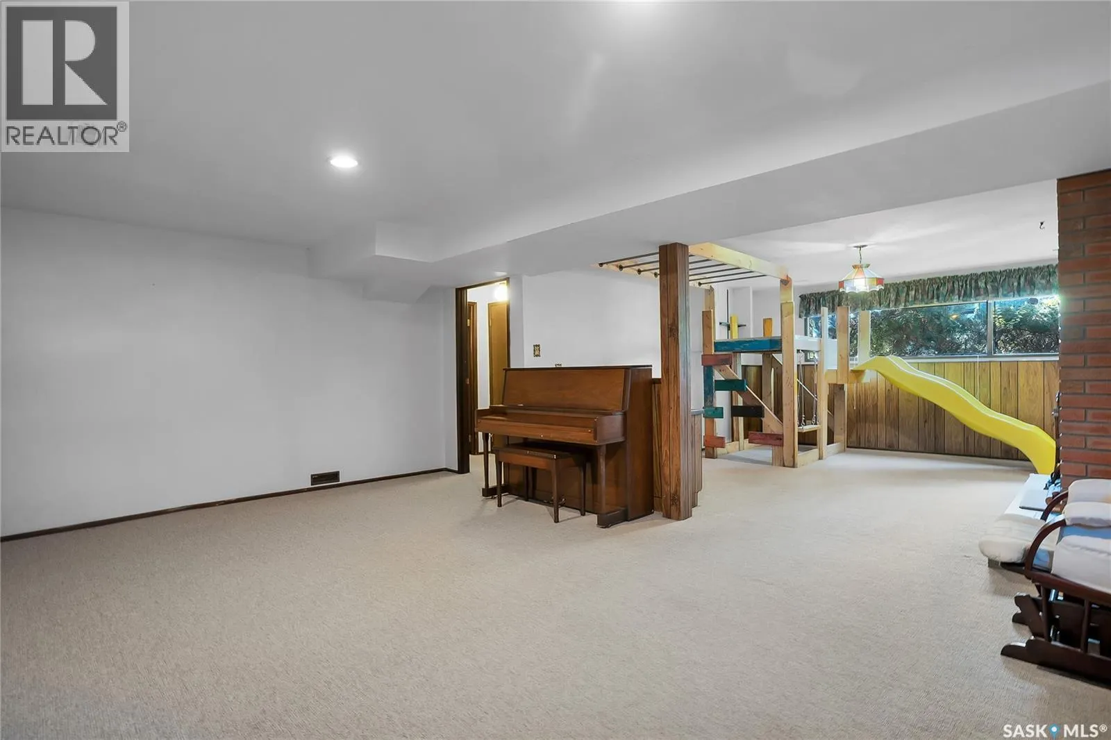 202 Begg CRESCENT
